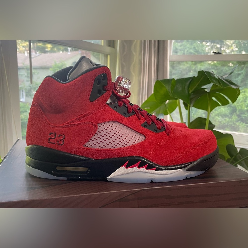 Nike Air Jordan 5 Retro: (DS) Raging Bull 10.5